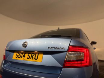 Skoda Octavia 2.0 TDI Elegance DSG Euro 5 (s/s) 5dr