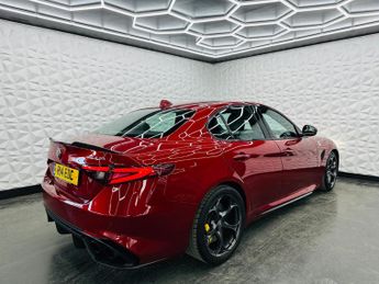 Alfa Romeo Giulia 2.9 V6 Bi-Turbo Quadrifoglio Auto Euro 6 (s/s) 4dr