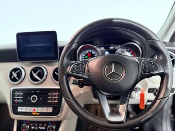 Mercedes-Benz A Class 2.1 A200d Sport (Premium) 7G-DCT Euro 6 (s/s) 5dr