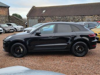 Porsche Macan 3.0 TD V6 S SUV 5dr Diesel PDK 4WD Euro 6 (s/s) (258 ps)