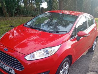 Ford Fiesta 1.2L Zetec Hatchback 5dr Petrol Manual Euro 5 (81 bhp)