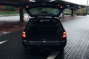 Mercedes-Benz E Class 2.1 E220 CDI BlueEfficiency Avantgarde Estate 5dr Diesel G-Troni
