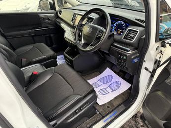 Honda Odyssey Honda Odyssey ABSOLUTE 2LT PETROL HYBRID 7 SEATS