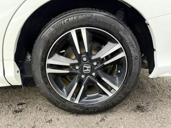 Honda Odyssey Honda Odyssey ABSOLUTE 2LT PETROL HYBRID 7 SEATS