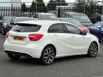 Mercedes-Benz A 200 Mercedes-Benz A Class 1.6 A200 BlueEfficiency Sport 7G-DCT Euro 