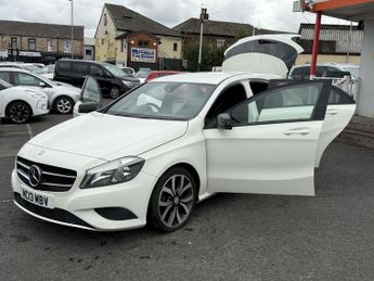 Mercedes-Benz A 200 Mercedes-Benz A Class 1.6 A200 BlueEfficiency Sport 7G-DCT Euro 