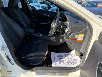 Mercedes-Benz A 200 Mercedes-Benz A Class 1.6 A200 BlueEfficiency Sport 7G-DCT Euro 