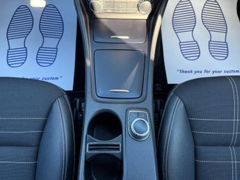 Mercedes-Benz A 200 Mercedes-Benz A Class 1.6 A200 BlueEfficiency Sport 7G-DCT Euro 