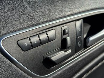 Mercedes-Benz A 200 Mercedes-Benz A Class 1.6 A200 BlueEfficiency Sport 7G-DCT Euro 