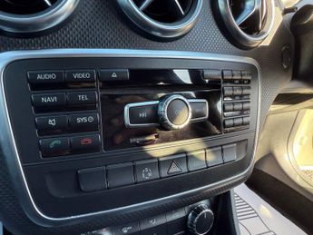 Mercedes-Benz A 200 Mercedes-Benz A Class 1.6 A200 BlueEfficiency Sport 7G-DCT Euro 