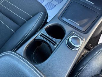 Mercedes-Benz A 200 Mercedes-Benz A Class 1.6 A200 BlueEfficiency Sport 7G-DCT Euro 