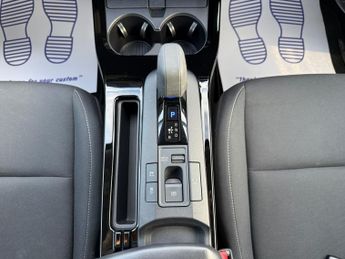 Toyota Prius Toyota Prius 2.0 Petrol Hybrid CVT SELF CHARGING 5dr