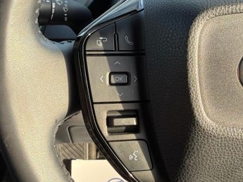 Toyota Prius Toyota Prius 2.0 Petrol Hybrid CVT SELF CHARGING 5dr