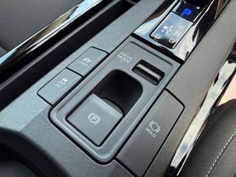 Toyota Prius Toyota Prius 2.0 Petrol Hybrid CVT SELF CHARGING 5dr