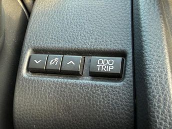 Toyota Prius Toyota Prius 2.0 Petrol Hybrid CVT SELF CHARGING 5dr