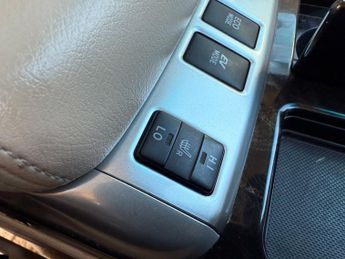 Toyota Alphard Toyota Alphard HYBRID 2.4L AUTO CRUISE 7 SEATS