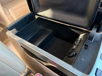 Toyota Alphard Toyota Alphard HYBRID 2.4L AUTO CRUISE 7 SEATS