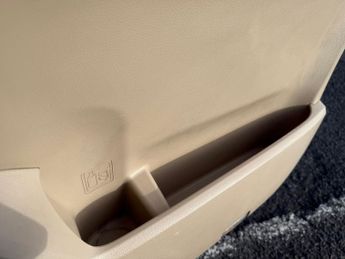 Toyota Alphard Toyota Alphard HYBRID 2.4L AUTO CRUISE 7 SEATS