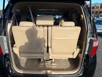 Toyota Alphard Toyota Alphard HYBRID 2.4L AUTO CRUISE 7 SEATS