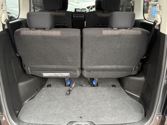 Nissan Serena  Nissan Serena HIGHWAY STAR V +HYBRID ADV SAFETY PACK 360 CAMERA