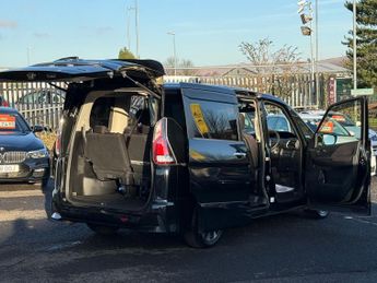 Nissan Serena Nissan Serena HYBRID HIGHWAY STAR PROPILOT EDITION
