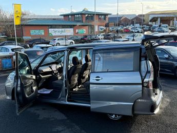Nissan Serena  Nissan Serena Hybrid 1.2 Auto Pilot 360