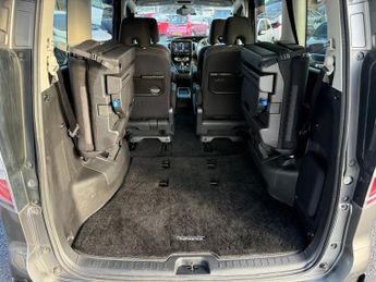 Nissan Serena  Nissan Serena Hybrid 1.2 Auto Pilot 360