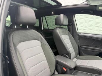 Volkswagen Tiguan 2.0 TDI BlueMotion Tech R-Line DSG 4Motion Euro 6 (s/s) 5dr