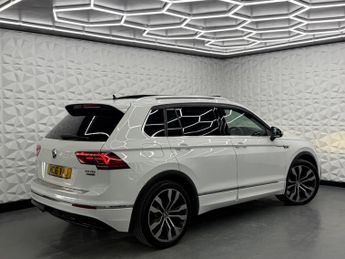 Volkswagen Tiguan 2.0 TDI BlueMotion Tech R-Line DSG 4Motion Euro 6 (s/s) 5dr