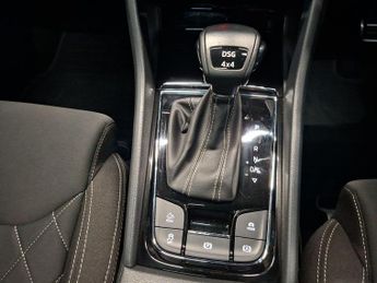 Skoda Karoq 2.0 TDI SportLine SUV 5dr Diesel DSG 4WD Euro 6 (s/s) (150 ps)