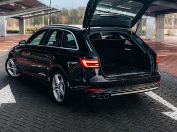 Audi A4 Avant 2.0 TDI ultra S line Estate 5dr Diesel S Tronic Euro 6 (s/s) (19
