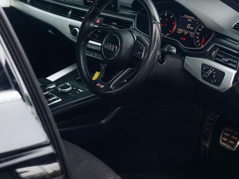 Audi A4 Avant 2.0 TDI ultra S line Estate 5dr Diesel S Tronic Euro 6 (s/s) (19