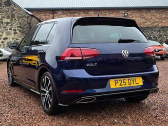 Volkswagen Golf 2.0 TDI R-Line Hatchback 5dr Diesel DSG Euro 6 (s/s) (150 ps)