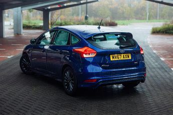 Ford Focus 1.5T EcoBoost ST-Line Hatchback 5dr Petrol Auto Euro 6 (s/s) (15