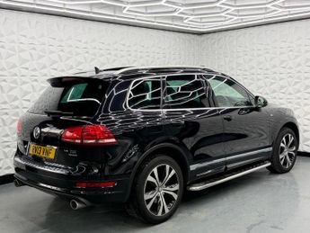Volkswagen Touareg 3.0 TDI V6 BlueMotion Tech R-Line Tiptronic 4WD Euro 5 (s/s) 5dr