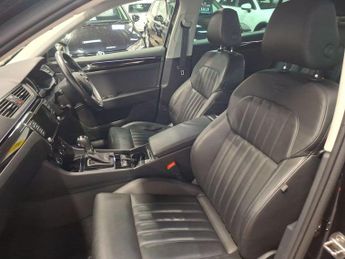 Skoda Superb 2.0 TDI Laurin & Klement DSG Auto 6Spd 4WD Euro 6 (s/s) 5dr
