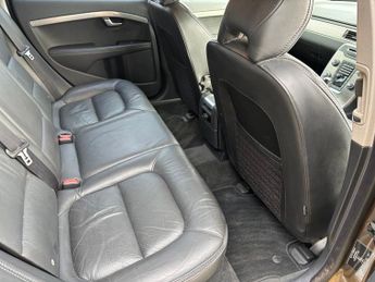 Volvo XC70 2.4 D5 SE Lux Estate 5dr Diesel Geartronic AWD Euro 5 (215 ps)