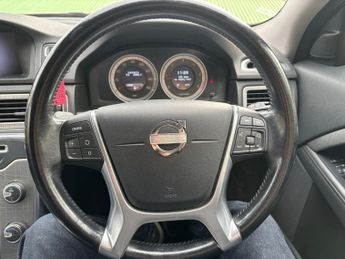 Volvo XC70 2.4 D5 SE Lux Estate 5dr Diesel Geartronic AWD Euro 5 (215 ps)