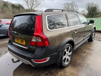 Volvo XC70 2.4 D5 SE Lux Estate 5dr Diesel Geartronic AWD Euro 5 (215 ps)