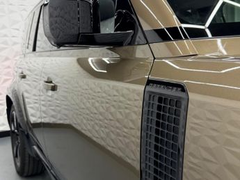 Land Rover DEFENDER 110 2.0 SD4 First Edition Auto 4WD Euro 6 (s/s) 5dr