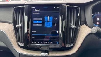 Volvo XC60 2.0 T8 Recharge PHEV Inscription Pro 5dr AWD Auto