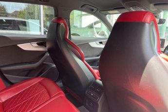 Audi A4 S4 Quattro 5dr Tip Tronic