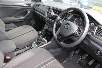 Volkswagen T-Roc 1.5 TSI EVO Design 5dr