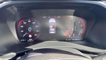 Volvo XC40 2.0 B4P R DESIGN Pro 5dr AWD Auto