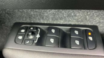 Volvo XC40 2.0 T4 Inscription 5dr Geartronic