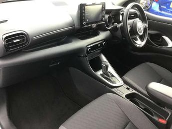 Toyota Yaris 1.5 Hybrid Design 5dr CVT