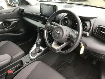 Toyota Yaris 1.5 Hybrid Design 5dr CVT