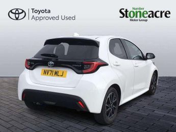 Toyota Yaris 1.5 Hybrid Design 5dr CVT