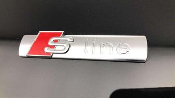 Audi A6 50 TFSI e 17.9kWh Quattro Black Edition 4dr S Tron