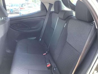 Toyota Yaris 1.5 Hybrid Design 5dr CVT